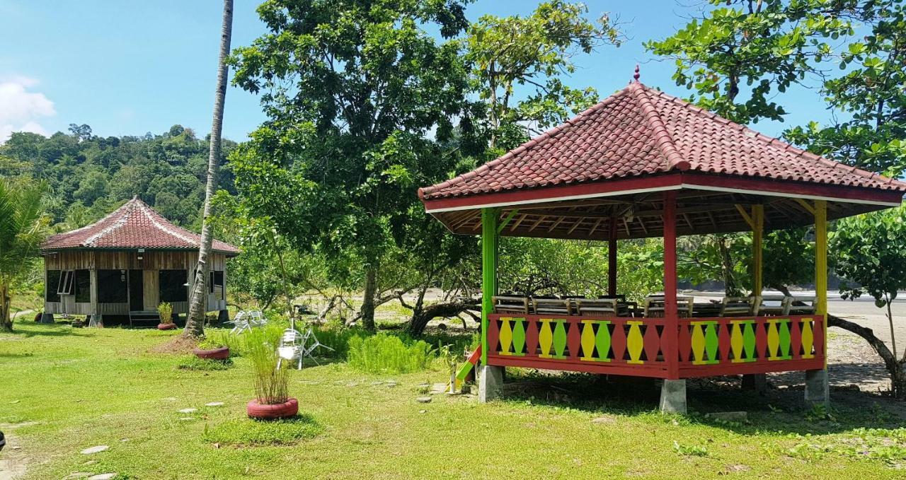 Revive Lampung Krui King Resort Buitenkant foto